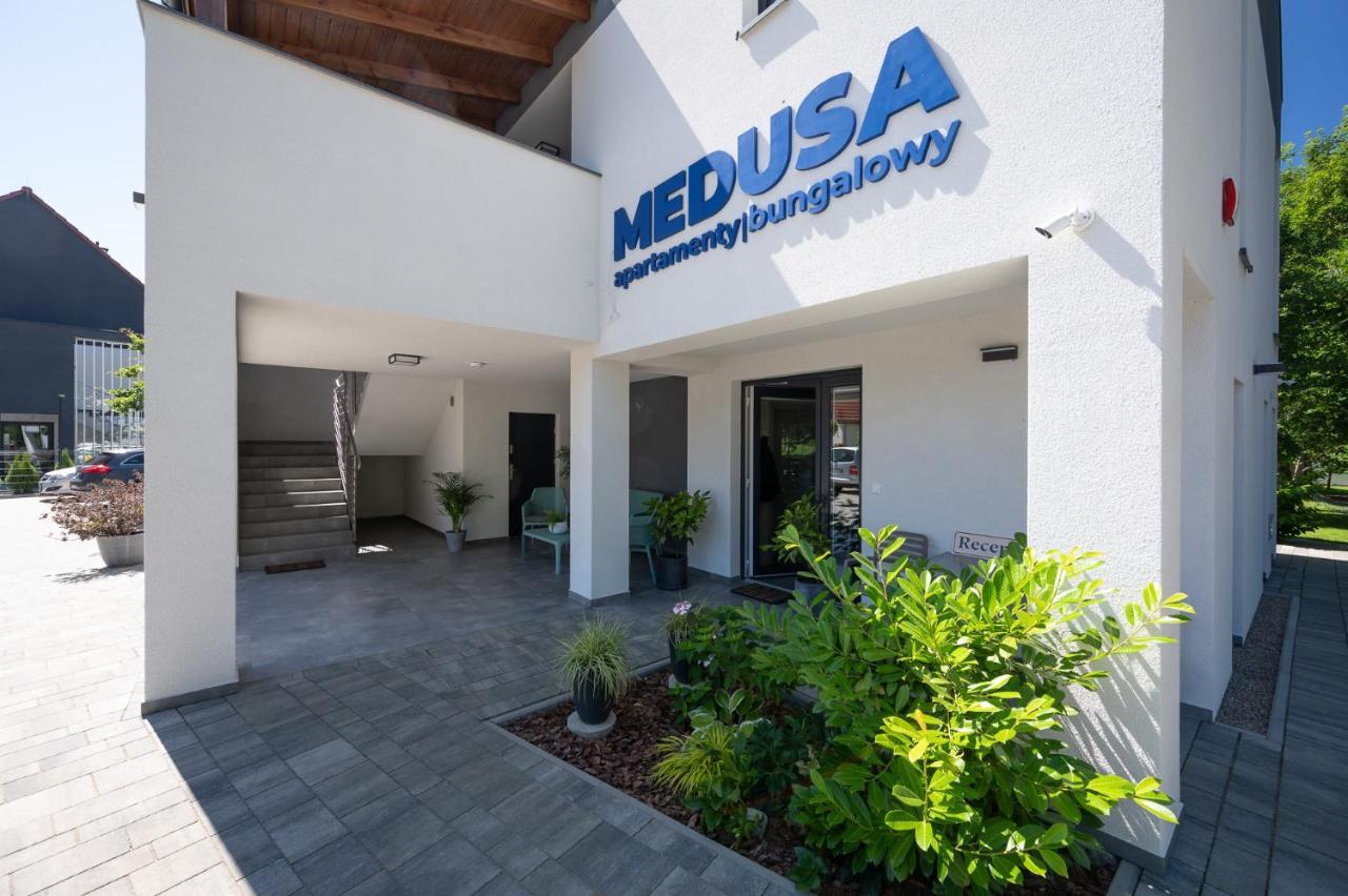 Medusa Apartamenty I Bungalowy นีคอร์เซ ภายนอก รูปภาพ