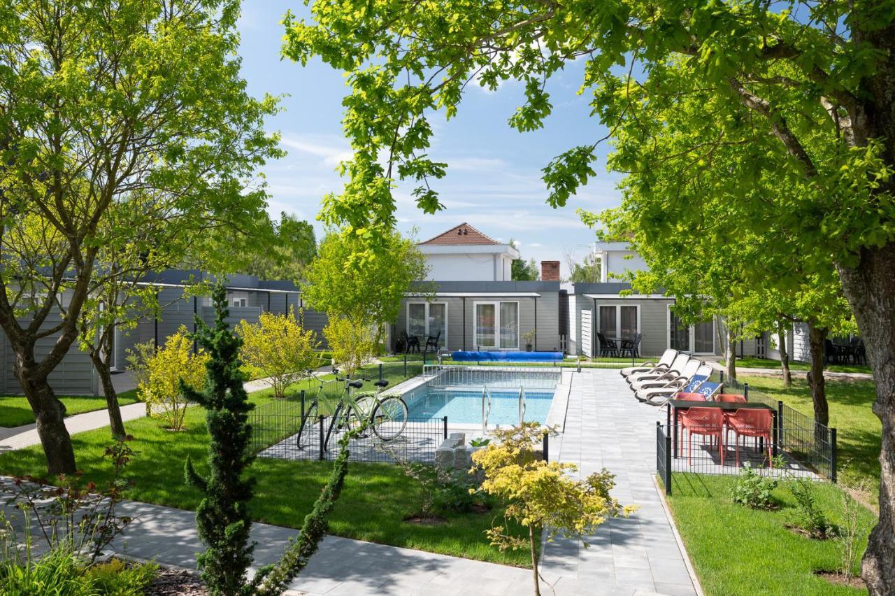 Medusa Apartamenty I Bungalowy นีคอร์เซ ภายนอก รูปภาพ